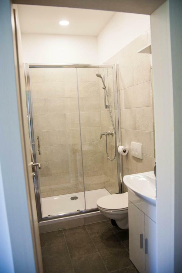 Soukki Town Centre Suites 1 Spalato Esterno foto