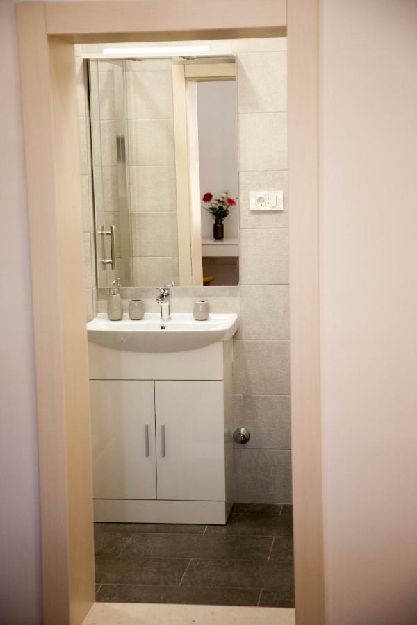Soukki Town Centre Suites 1 Spalato Esterno foto