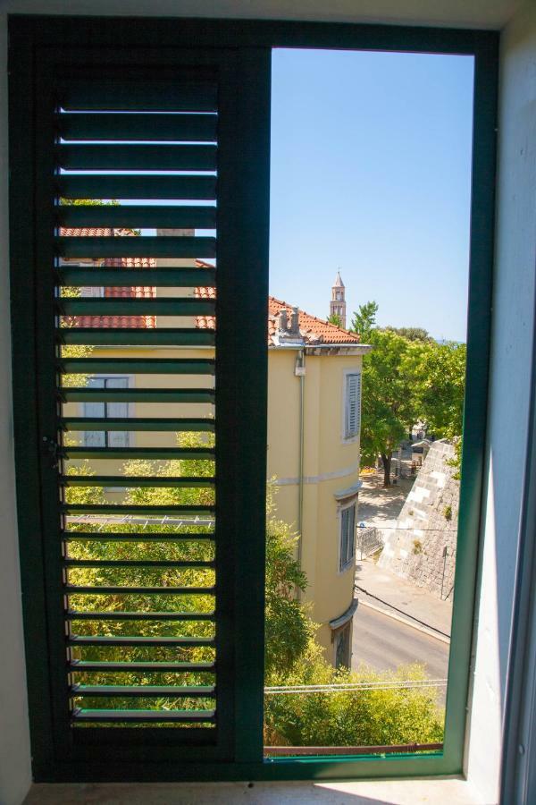 Soukki Town Centre Suites 1 Spalato Esterno foto