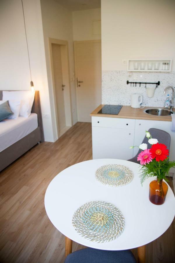 Soukki Town Centre Suites 1 Spalato Esterno foto