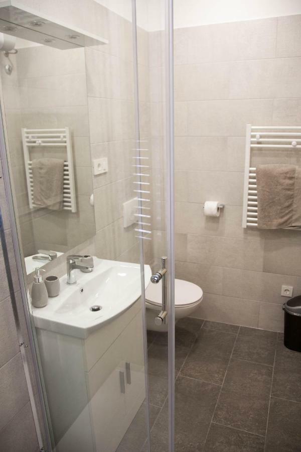 Soukki Town Centre Suites 1 Spalato Esterno foto