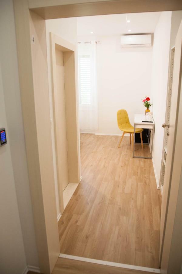 Soukki Town Centre Suites 1 Spalato Esterno foto